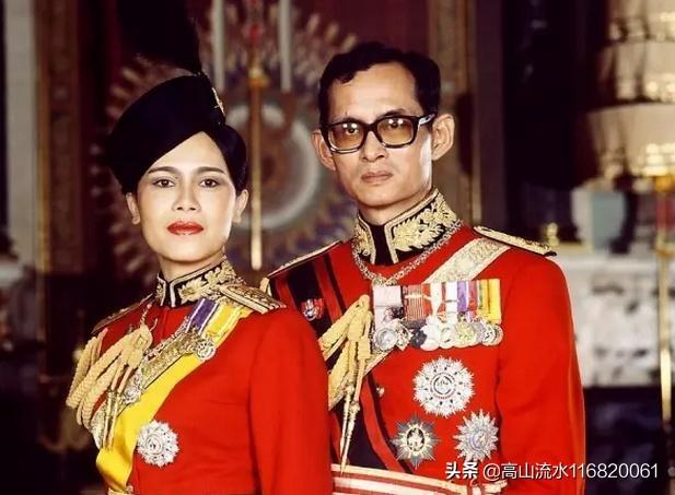 泰国国王近日公开纳妃,泰国国王有多少妃子,泰国是一夫一妻制吗？