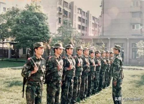 当兵选哪个兵种好，你知道选什么兵种更容易提干和转士官吗