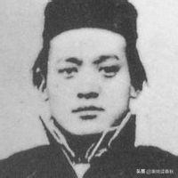 谭仲池湖南首虎:女老板中23刀惨死店内，距派出所仅10米，嫌犯怎么这么大胆？