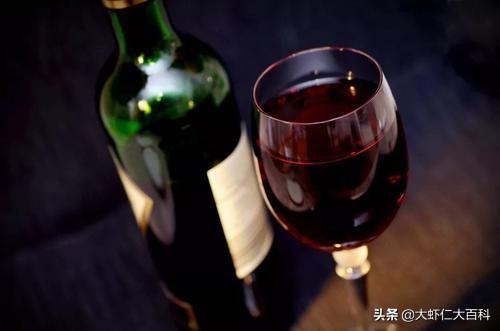 过期的葡萄酒能喝吗，保质期十年的葡萄酒，过期还可以喝吗