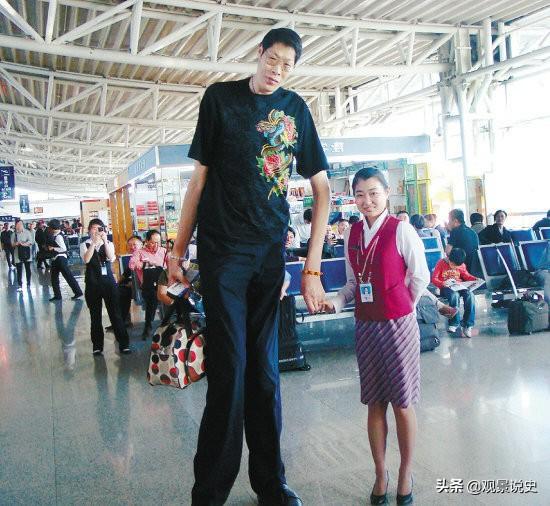 清朝第一“巨人”詹世钗,身高3.19米娶英国妻子,如今子女现状如何？