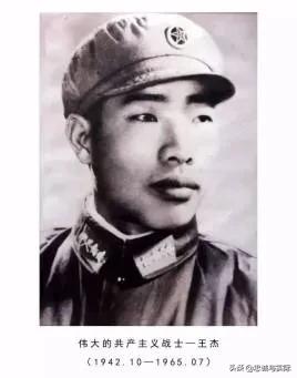 救火英雄生前影像:那场牺牲了30名烈士的大火被扑灭了吗？起因是什么？