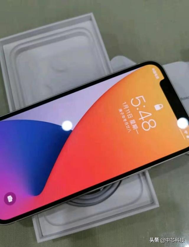 小苹果为什么这么火营销方面:小苹果为什么那么火 IPHONE12为什么在国内能够卖出1800万部？
