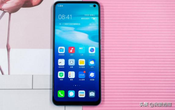 尊龙z6:你觉的这样的外观设计Z6会受年轻人喜欢吗？