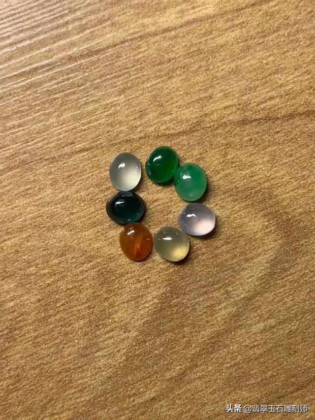 玉器的文化内涵,玉佩，请大家帮忙看看是什么图案寓意？