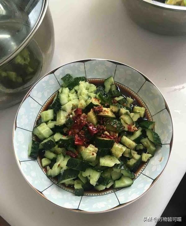 洋槐:洋槐树 过去的人们为什么爱采食洋槐花？你吃过洋槐花吗？