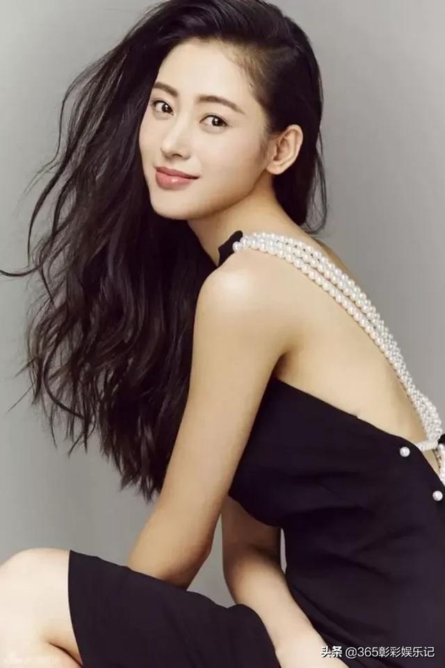 凌织羽:女生什么穿搭最让你觉得性感