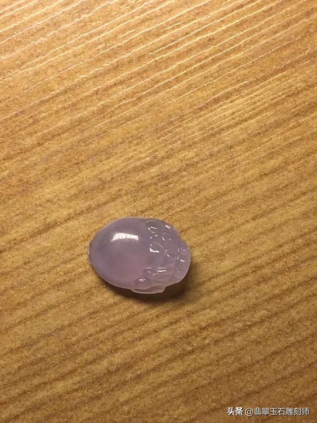 翡翠手镯回收值钱吗,翡翠手镯戴着小了，还卖不出去该怎么办？