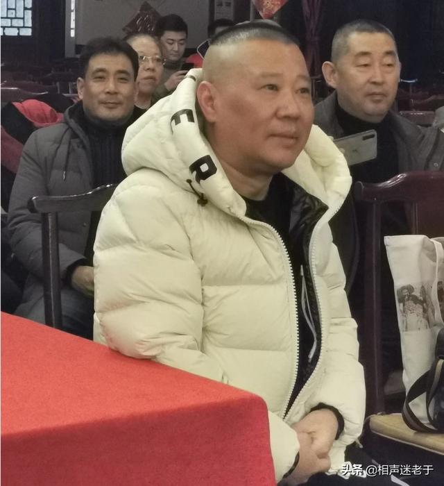 任良韵:郭德纲主持徒弟拜京剧名家吴吟秋的收徒仪式，他为何高度重视此事