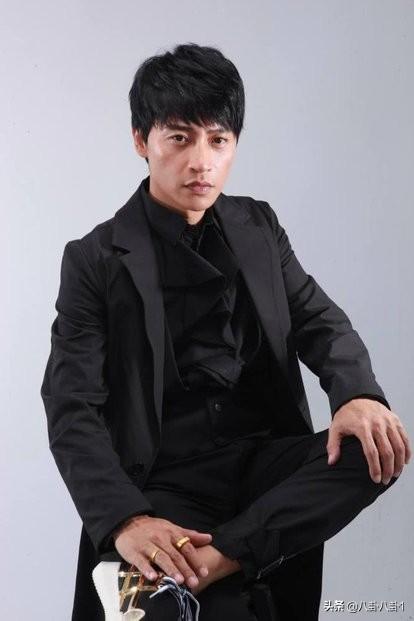 吴奇隆个人资料简介:简介吴奇隆当兵时候的故事