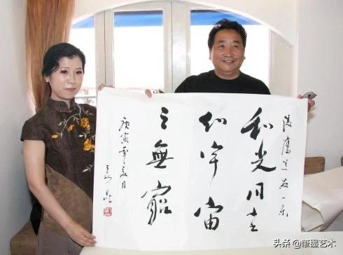 邓紫霄:“书法西施”邓凌鹰，为何把隶书写得那么漂亮