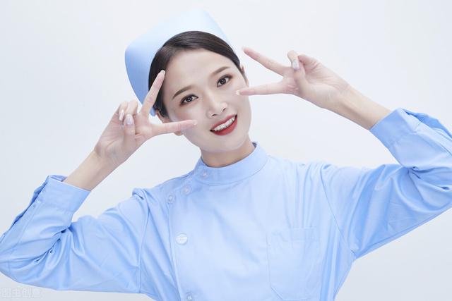 在人民医院当一名聘用护士好,还是在乡镇卫生院当一名在编护士好？