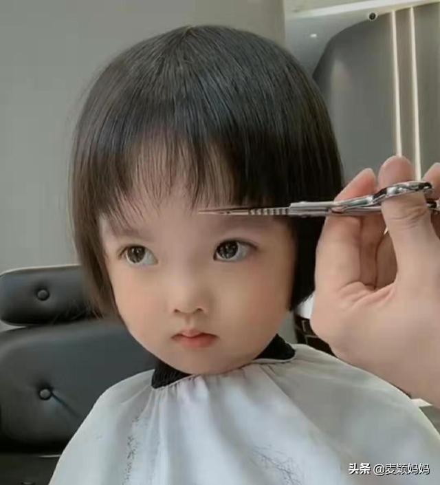 儿童最小的发型师-儿童发型师图片