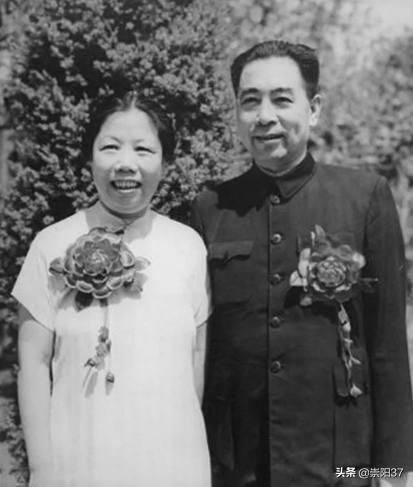 最打动你的关于爱情的诗词或者古文是哪一句？