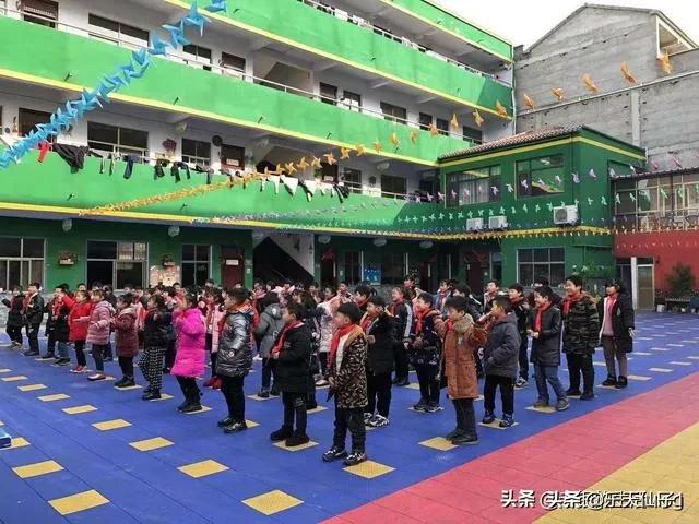 孩子在校不爱说话怎么办:怎样去引导一个五年级在学校不说话的孩子？