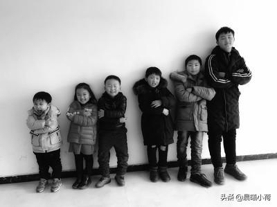 姐姐们不收手机吗:70年代，没手机，没电脑，人们玩什么呢？