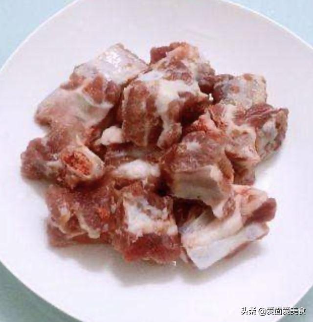 排骨炖什么好吃,排骨和什么一起炖好吃呀？