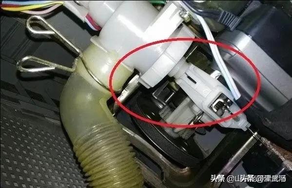 自动洗衣机不出水是怎么回事，海尔洗衣机不出水是怎么回事