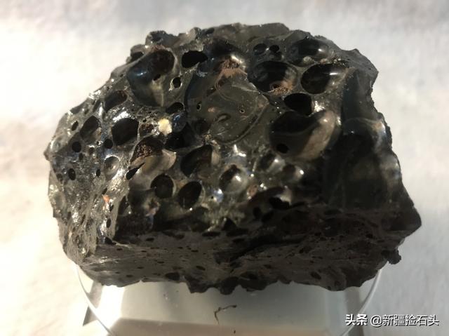 玻璃陨石功效神奇,陨石对普通百姓来说，究竟有什么实际作用？