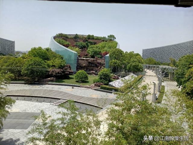 苏州有哪些值得一看的古建筑及现代建筑？