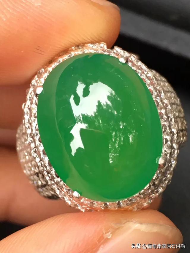 中国十大翡翠手镯品牌,哪些牌子的翡翠比较知名？