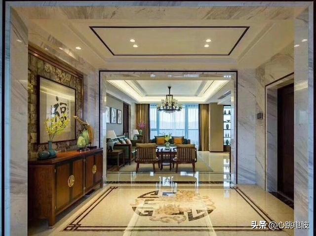 中餐与西餐在用餐时的礼仪分别是什么？