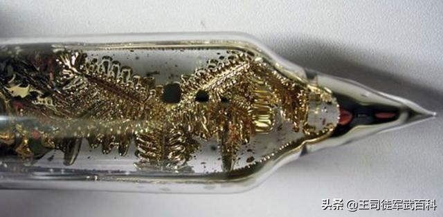 在不考虑成本的前提下,用什么材料制作的冷兵器性能最佳？