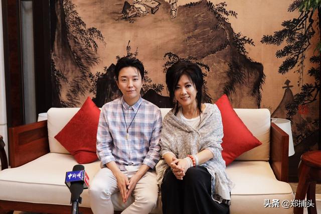 李玉刚是男是女:李玉刚仿女声是天生的还是练成的