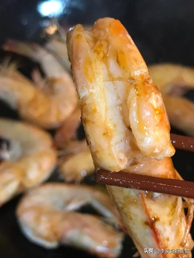 饭店大厨教你正确做油焖大虾，怎样才能又快又好的做好油焖大虾