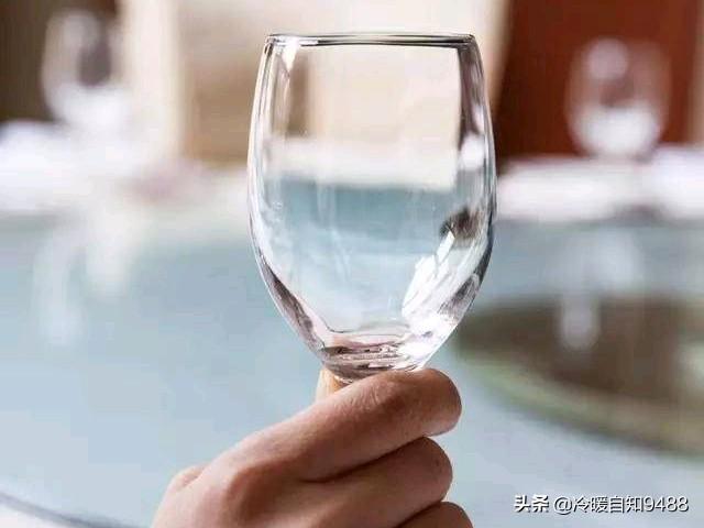 敬自己一杯酒,您最想对自己说什么？