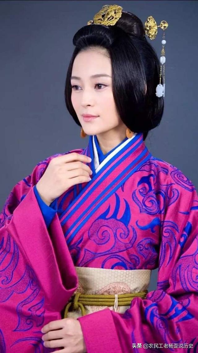 郭圣通于建武十七年被废去后位，封为中山王太后，刘秀还活着，为什么是太后？