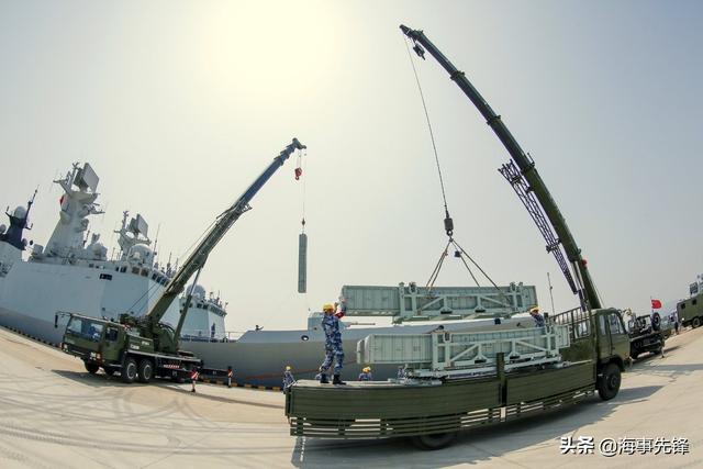 驱逐舰上面只携带几十枚导弹，战争中打光了怎么办？插图73