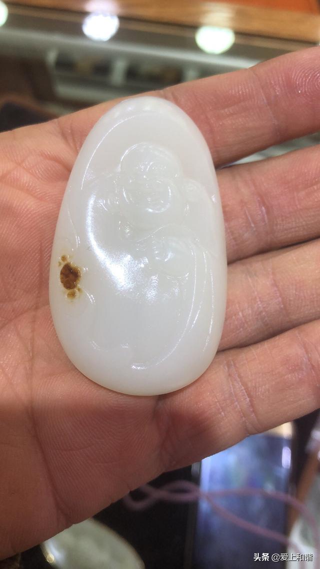 两三千块钱能买到真的和田玉籽料吗