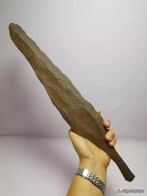 天然大化石原石图片,中国最具影响力的天然奇石有哪些？