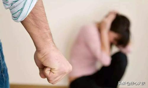 南京烧狗事件视频:南京烧狗事件 当事人 南京遇害女生男友曾一起报案：选择恋爱对象应该远离哪类人？
