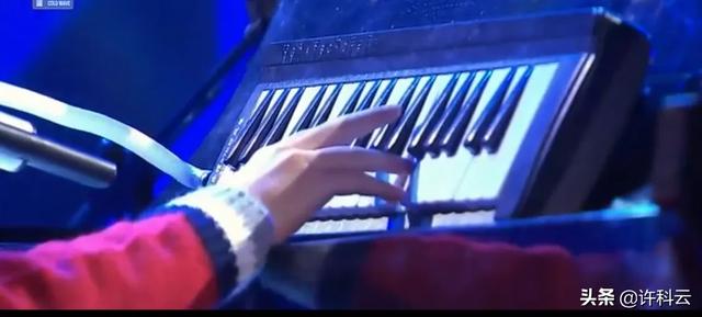 贝加尔湖畔的碧玉之灵,李健的《贝加尔湖》中用了几种乐器？