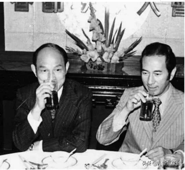 网传何超英霍震霆也是青梅竹马的一对，却被赌王拆散，是真的吗？