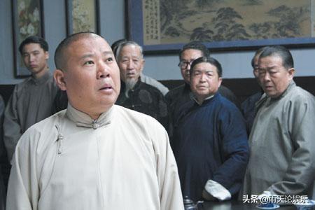 郭德纲最新电视剧:郭德纲的电视剧《相声演义》为什么播出时改名《窦天宝传奇》？
