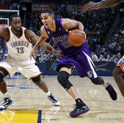 艾尔哈灵顿姚明:艾尔 哈灵顿 NBA中有实力却从未入选过全明星，你最先想到的球员是谁？