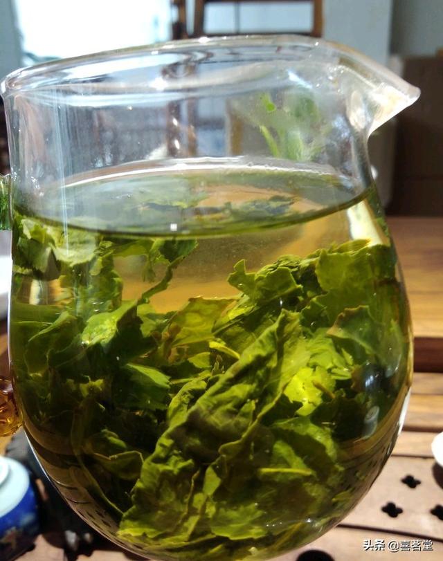 头条问答 - 为什么绿茶泡出来的茶汤那么脏,铁观音泡出的茶汤那么清澈
