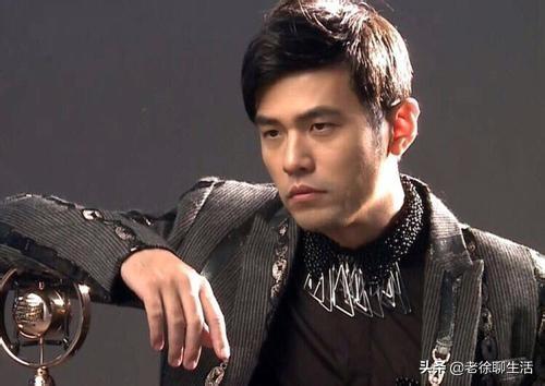 周杰伦、陈奕迅、汪峰和李荣浩,谁是你心目中的歌王？
