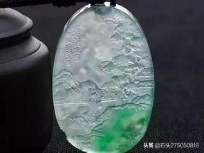 翡翠无事牌适合什么人戴,无事牌和山水牌哪个更有性价比？