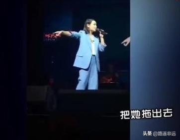 歌手胡月:演唱会上都发生过哪些搞笑的瞬间？