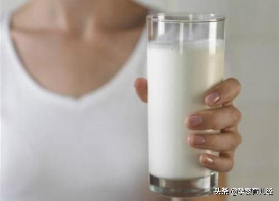 羊奶营养成分真比牛奶高吗，牛奶粉和羊奶粉哪个营养价值高