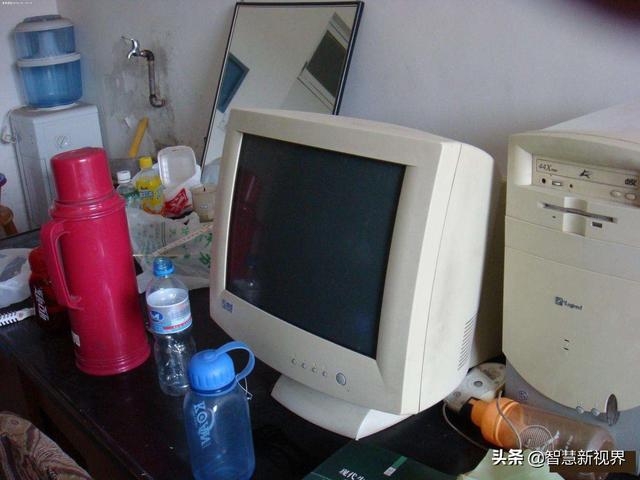 20年前的电脑是什么形状用的什么操作系统性能如何