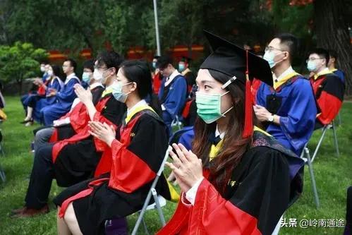 在深圳做教师工资怎么样，为什么深圳这么多清华北大毕业的选择去做小学和初中老师？