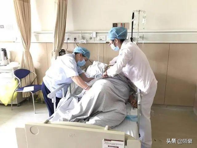 李亦航爸爸是谁:年轻女人临产还没有说出孩子的爸爸是谁，这是怎么回事呢？