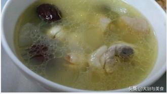 榴莲炖鸡的做法:榴莲炖鸡的做法及功效 煲榴莲鸡汤，鸡肉放少了会不好吗？