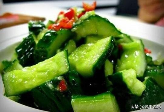 如何收瓜叶菊的种子:全部是雌蕊结瓜的黄瓜如何留黄瓜种子？