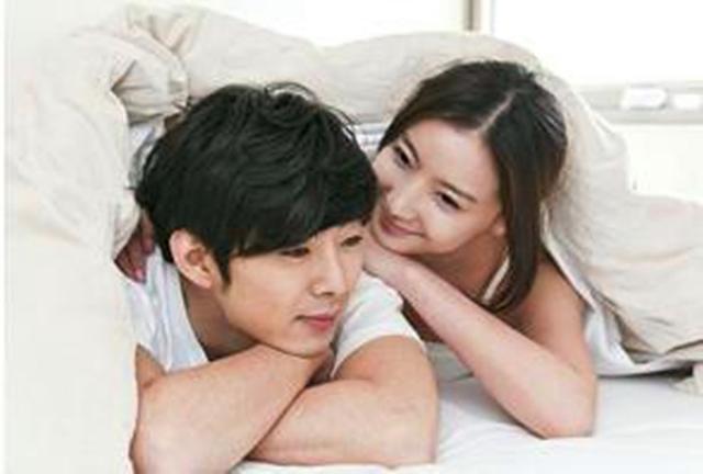 恋爱中的男女在私信中如何交流